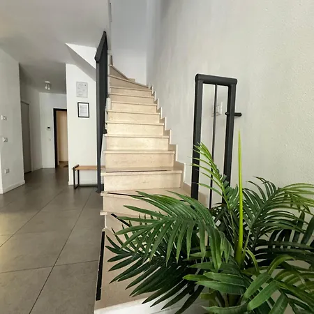 Celeste's House * Florence