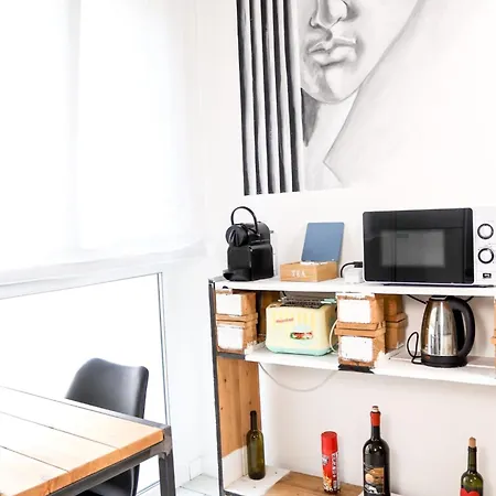 Apartman Celeste's House