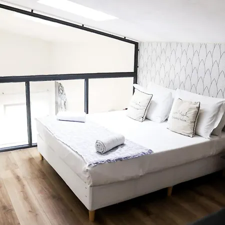 Apartman Celeste's House *