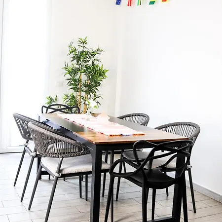 Apartman Celeste's House