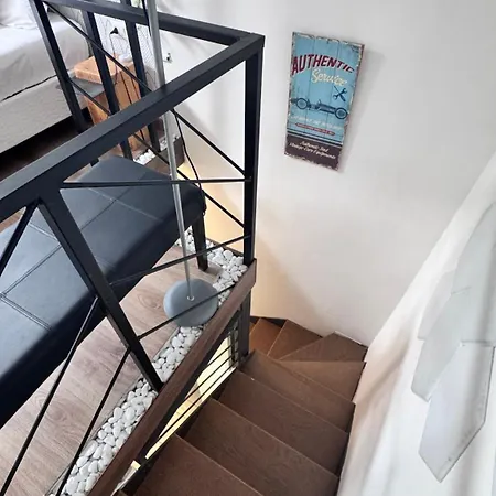 Celeste's House דירה